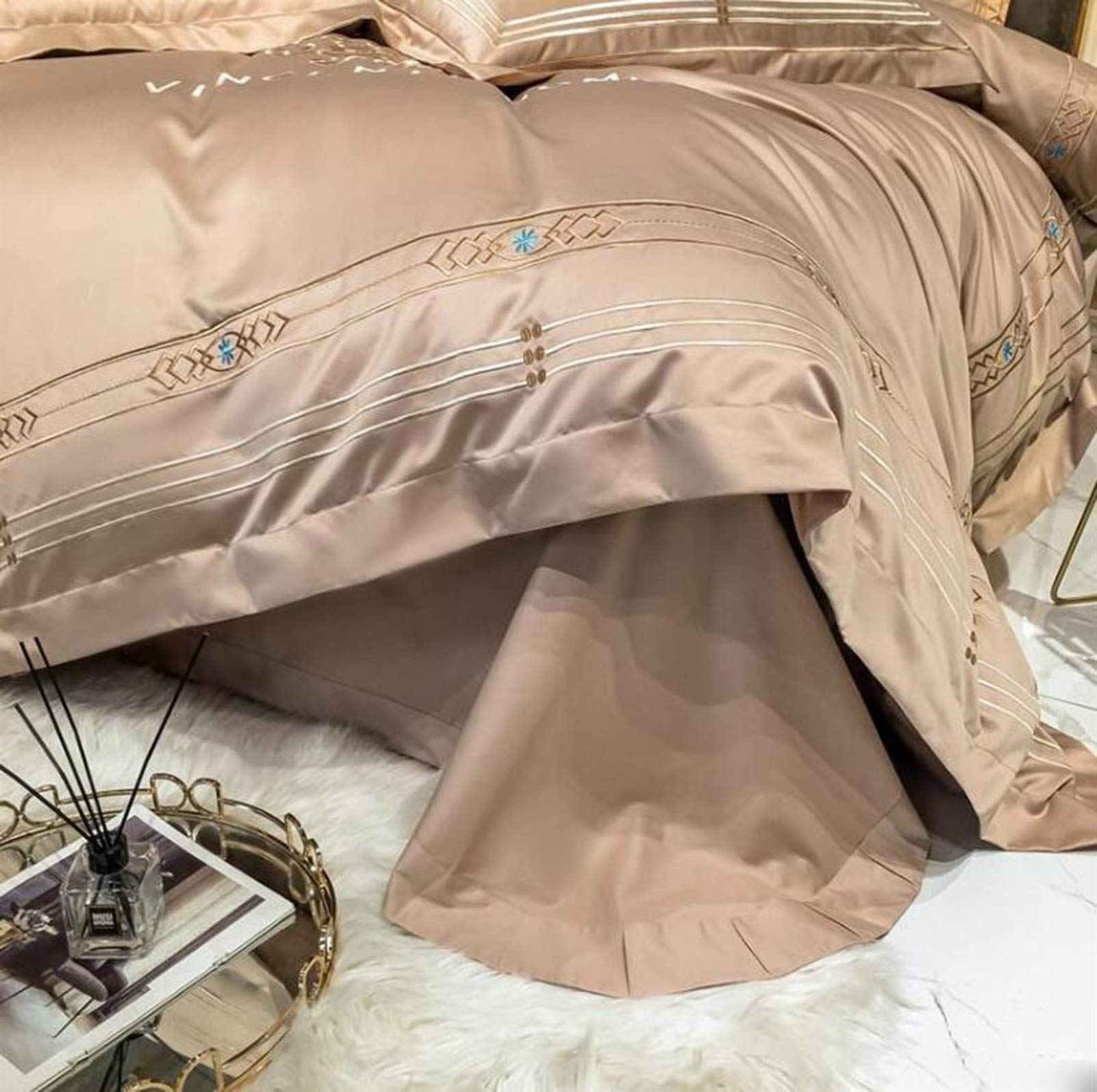 Amazon｜ラグジュアリー シルク デュベ セット ホテル (Luxury Silk
